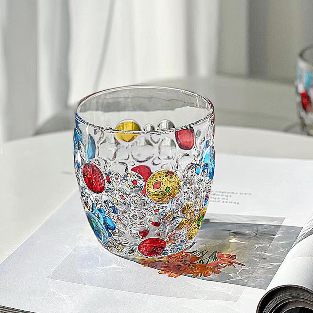 Tasse à pointe de perle peinte à la main
