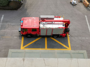 Para <span class=keywords><strong>Scania</strong></span> New 410HP 4x4 Diesel Fuel Automatic Fire Truck con brazo recto <span class=keywords><strong>de</strong></span> doble fila para vehículos <span class=keywords><strong>de</strong></span> rescate - Product Image 2