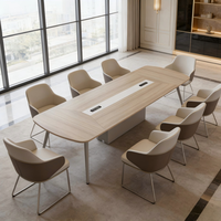La dernière table de conférence de luxe moderne est dotée de matériaux MFC de qualité E0. Convient à une utilisation dans les immeubles de bureaux.
