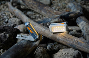 可充电 LED 工作灯 无线 40 小时 最大可调角度 180 度 °   适用于汽车维修、DIY户外活动的紧凑型便携式照明装置 - Product Image 4