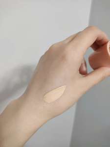 Base de Maquillaje de Cobertura Total con Ácido Hialurónico HQ Mixed Proc Discount, Acabado Mate Impermeable y de Larga Duración para Piel Grasa y Mixta - Product Image 3