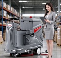 Autolaveuse compacte V8 à batterie avec aspiration pour supermarchés et usines