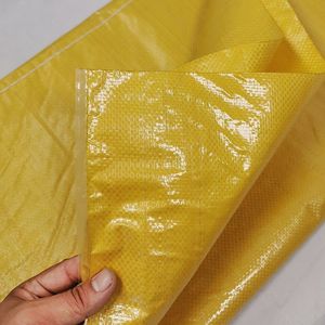 ถุงผ้าเคลือบสีเหลืองกันน้ำ 60 แกรม รับน้ำหนัก 10-50 กก. สำหรับการขนส่งและบรรจุภัณฑ์แบบยกชุด - Product Image 1