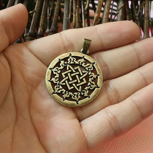 kleine vierkante Svarog-hanger. Sterrenamulet hanger, antieke Slavische talisman hanger, sieraden, heidens mannenketting - Product Image 6