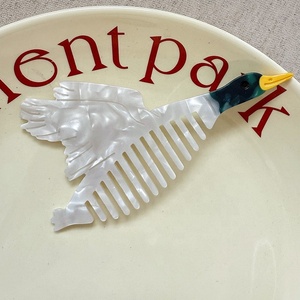 New Design Handmade Vintage Fashion Cartoon Animal Acetate Hair <b>Comb</b> Fun Cute <b>Bird</b> Lobster Portable Large Size for Women - Product Image 3