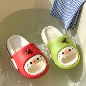 XIXITIAO Mignonnes pantoufles pour filles en forme de pomme, sandales d'été antidérapantes en EVA pour l'extérieur, claquettes amusantes à semelle épaisse de 3,5 cm pour l'intérieur - Product Image 4