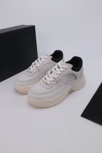 นักออกแบบแบรนด์หรูสร้างสรรค์รองเท้าสเก็ตบอร์ดสไตล์สปอร์ตด้วยผ้าตาข่ายระบายอากาศ เหมาะสำหรับทุกโอกาสและการใช้งานแบบลำลอง - Product Image 4