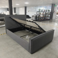 Lit moderne en tissu gris avec plateforme rembourrée confortable, rangement sous le lit, tête de lit haute, taille Queen/King