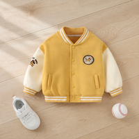 Blouson en mélange de coton pour bébés et jeunes enfants, style universitaire, bicolore, à boutons-pression, col côtelé rayé, avec écusson sur la poitrine, pour le printemps et l'automne
