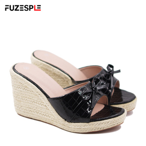 Sandales compensées à plateforme en cuir verni pour <span class=keywords><strong>femme</strong></span>, à semelle épaisse antidérapante, style espadrilles d'été - Product Image 5