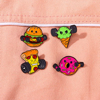 En gros, badges en émail souple amusants sur le thème de la remise en forme et des aliments, motifs de dessins animés mignons (crème glacée, pizza, burger, beignet) et haltères, badges de revers, broches, badges