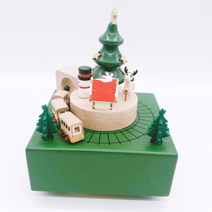 Cadeau de noël de montagnes russes en bois boîte à musique mobile petit train - Product Image 2