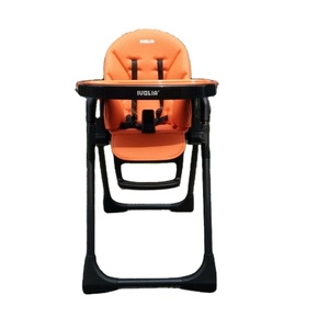 Elegante Silla de comedor rusa para bebé con bandeja de 2 posiciones Marco negro de plástico de buena calidad Diseño moderno para uso en la cocina - Product Image 1