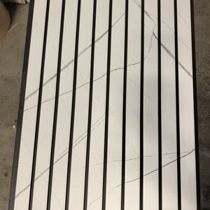 <span class=keywords><strong>Precio</strong></span> barato Interior decorativo <span class=keywords><strong>PVC</strong></span> estriado paneles Golden Strip <span class=keywords><strong>PVC</strong></span> Panel <span class=keywords><strong>de</strong></span> techo - Product Image 4