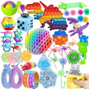 Mini Squishy Kawaii en Silicone Rigide pour Noël, Jouet Balle à Presser Personnalisée en Forme de Pain Mignon, Idéal pour la Famille, en Vente - Product Image 3