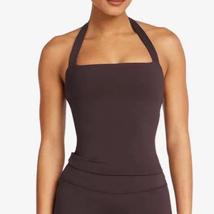 ชุดโยคะไร้รอยต่อสำหรับผู้หญิง เสื้อครอปแบบผูกคอ แห้งเร็ว เซ็กซี่ เหมาะสำหรับออกกำลังกาย ฟิตเนส ยิม กีฬา ไซส์ XL พร้อมโลโก้สั่งทำพิเศษ ให้ความรู้สึกเหมือนไม่ได้ใส่ - Product Image 4