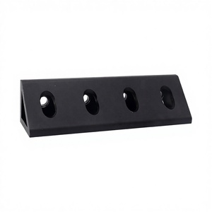 Soporte Triangular con Cuatro Orificios Ovalados Pintado en Negro Estructura No Estándar para Montaje de Perfiles de Aluminio - Product Image 2