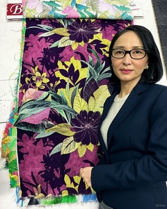 Tela Ligera de Alta Calidad, 100% Algodón, Impresa Digitalmente, para Confección de Prendas y Vestidos - Product Image 5