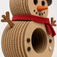 Maison pour chat en carton ondulé, type grotte bonhomme de neige, avec nez de carotte, écharpe et espace creux