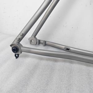 Cadre de vélo de route de course en alliage de titane léger Waltly avec axe traversant, montage standard, frein à disque - Product Image 3