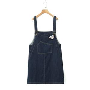 รันฉีเดนิมชุดเอี๊ยมผู้หญิงทรงเอไซส์พลัสสีพื้นสายรัดสีน้ำเงินสไตล์ยีนส์ N8954 - Product Image 1