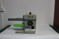 Fournir une machine à coussin d'air adaptée à divers films de coussin à bulles d'air et fournir la meilleure solution pour l'emballage protecteur