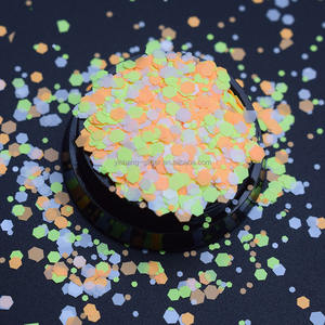 Mélange de paillettes mates épaisses hexagonales <span class=keywords><strong>rose</strong></span>, violet, jaune, effet néon, résistant aux solvants, pour résine, nail art et loisirs créatifs - Vente en gros usine - Product Image 5