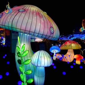 Reino Encantado de Hongos Gigantes Iluminados para Halloween y Navidad - Resistentes al Agua y de Gran Venta - Product Image 6
