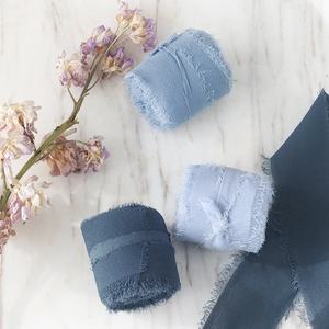 OKAY vente en gros 38MM largeur blanc à la main frange <span class=keywords><strong>ruban</strong></span> de soie en mousseline de soie pour emballage cadeau Bouquets de <span class=keywords><strong>mariée</strong></span> Invitations de mariage déco - Product Image 3