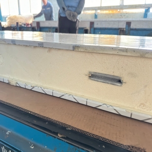 Chambre froide compacte Emerson pour pizzerias, boulangeries, fromages mozzarella, feuilles de basilic, poivrons, tomates - Haute efficacité - Product Image 3