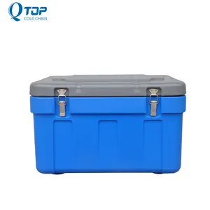Qtop 65L(68クォート) 食品冷蔵用の3つの大きな再利用可能なアイスパックを備えた頑丈な回転成形アイスチェストクーラーボックス-ブルー