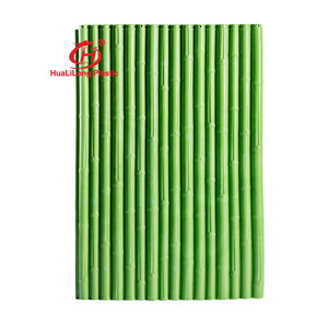 Décoration <span class=keywords><strong>extérieure</strong></span> sans couture Poteaux <span class=keywords><strong>de</strong></span> clôture en plastique <span class=keywords><strong>bambou</strong></span> artificiel Produit écologique fabriqué à partir <span class=keywords><strong>de</strong></span> <span class=keywords><strong>bambou</strong></span> brut pour la décoration intérieure <span class=keywords><strong>de</strong></span> villas - Product Image 6