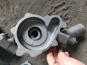 Động cơ diesel Máy bơm nước nhà ở, tùy chỉnh màu xám sắt đúc các bộ phận cho máy kéo & trang trại thiết bị, màu xanh lá cây cát đúc - Product Image 5