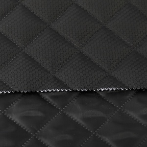 Tissu de couverture réversible matelassé à ultrasons 3 couches <span class=keywords><strong>anti</strong></span>-dérapant Oxford à carreaux de football - Product Image 4