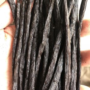 Vente en gros de gousses de vanille naturelles de qualité supérieure Xiang Cao Dou Jia 11-12cm, gousses de vanille séchées pour infusions/pâtisserie - Product Image 1