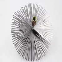 Brosse balayeuse industrielle de cheminée de long manche de fil d'acier plat, brosse tournante de cheminée