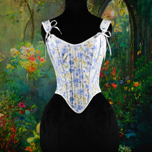 Corsé francés vintage con estampado floral de rosas azules, tirantes de cinta y cierre de cordones en la espalda para ajustar la cintura. - Product Image 1