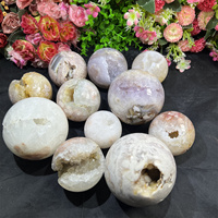 Sphère de cristal naturel pierre de guérison artisanat fleur de cerisier fleur agate améthyste sphère druzy
