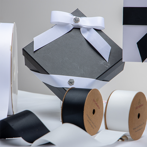 <span class=keywords><strong>Nastro</strong></span> in Grosgrain di Poliestere Personalizzato all'Ingrosso, Rotolo da <span class=keywords><strong>10</strong></span> Iarde, Nero e Bianco, 2/8 Pollici, <span class=keywords><strong>Nastro</strong></span> per Fiocchi e Regali, 0,6 <span class=keywords><strong>cm</strong></span> per Natale - Product Image 6