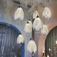 Vente en gros de lampes décoratives lumineuses pour salle de mariage en acrylique pour la disposition des lieux lustres Magnolia