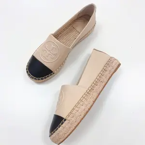 Sandales confortables pour filles chaussures plates à enfiler sandales de couleur vive pour femmes sandales en cuir véritable nouveau design chaussures tendances pour femmes