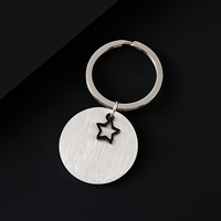 Ywyougang Porte-clés rond en acier inoxydable, pendentif étoile creuse, personnalisable par gravure, accessoire pour clé de voiture