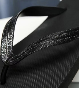 Chanclas de alta calidad, sandalias planas para hombre, sandalias para mujer, zapatos elegantes para hombre, zapatos casuales para caminar por la playa y al aire libre. - Product Image 3