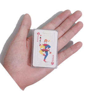 Mini cartas de juego portátiles, papel recubierto, esquinas cuadradas, caja transparente para viajes al aire libre, juegos de cartas de ajedrez - Product Image 2