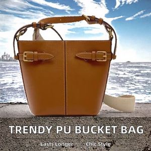 Bolso de peito personalizado en PU, hecho de cuero suave con correa ajustable estilo bandolera para niñas y mujeres. - Product Image 2
