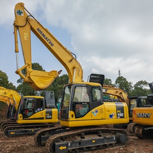 Excavatrice Komatsu PC160LC-7 d'occasion du Japon, 16 tonnes, chenilles longues, pelleuse moyenne, en stock, prête à être expédiée, en bon état de fonctionnement - Product Image 3