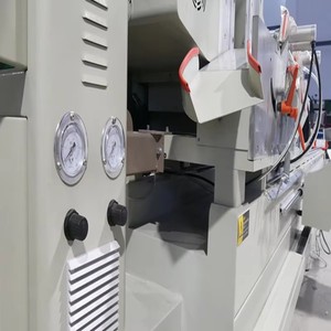 Sierra de Corte de Doble Cabezal CNC, Máquina para Fabricar Marcos de Ventanas de Aluminio, Equipo de Corte de Ventanas y Puertas de PVC, Grado Industrial - Product Image 2