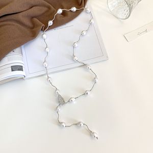 Korean Style Pearl Necklace Long Sweater Chain Leaf Pendant Imitation Pearl Women's Fashion Jewelry Gift - Product Image 2