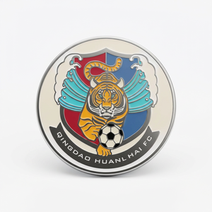 Pin de Solapa Personalizado CS de Aleación de Zinc con Esmalte Duro, Baño de Oro/Plata, MOQ 100 Piezas, Diseño Totalmente Personalizado, Producción Rápida - Product Image 3