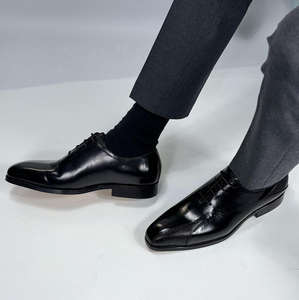 Chaussures de mariage et de cérémonie pour hommes, en cuir italien luxueux, fabriquées à la main, de couleur noire, nouvelle collection, style Oxford. - Product Image 3